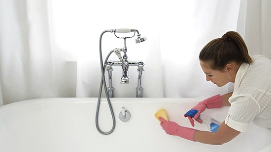 Фото - Как отбелить ванну в домашних условиях: основные способы чистки чугунных, акриловых и эмалевых покрытий