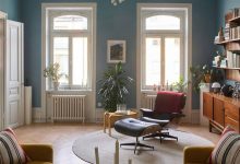 Фото - Скандинавская квартира с синими стенами и зелёной кухней