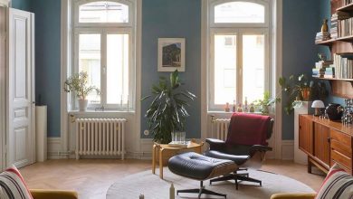 Фото - Скандинавская квартира с синими стенами и зелёной кухней
